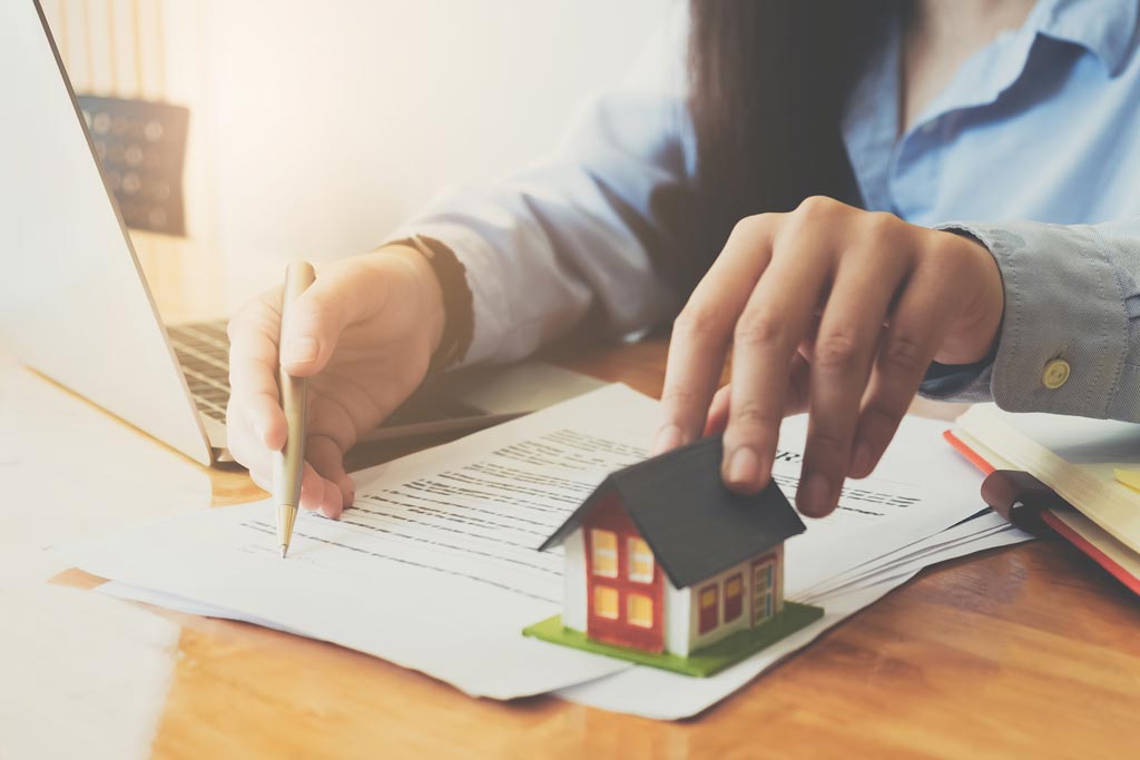 Overcoming Builder Mortgage Challenges: How a Notary Can Streamline the Process
